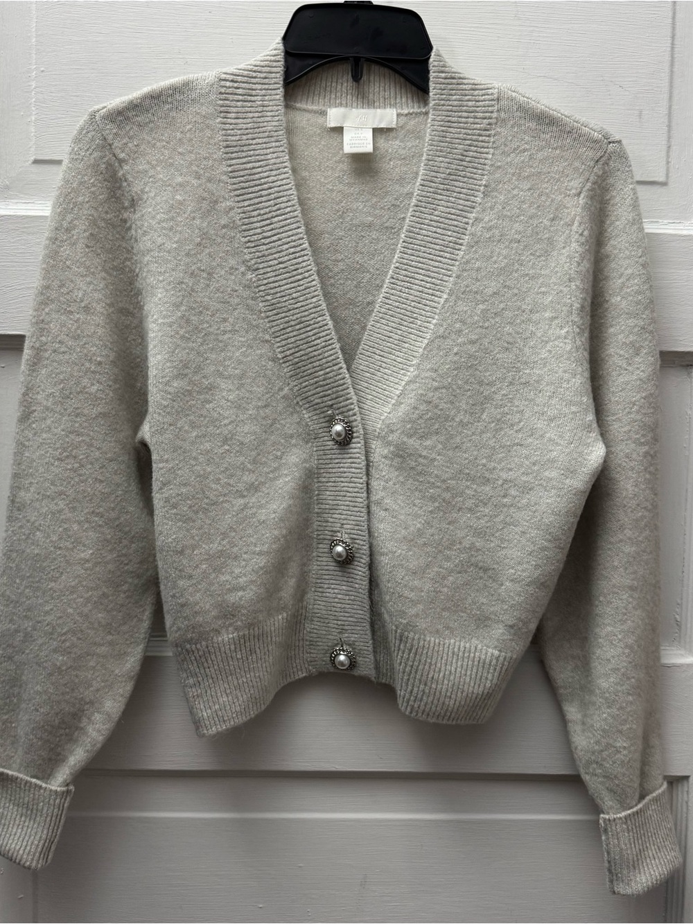 H&M Gray Pearl Button Cropped Cardigan Cozy Knit Sweater S - Picture 1 of 8